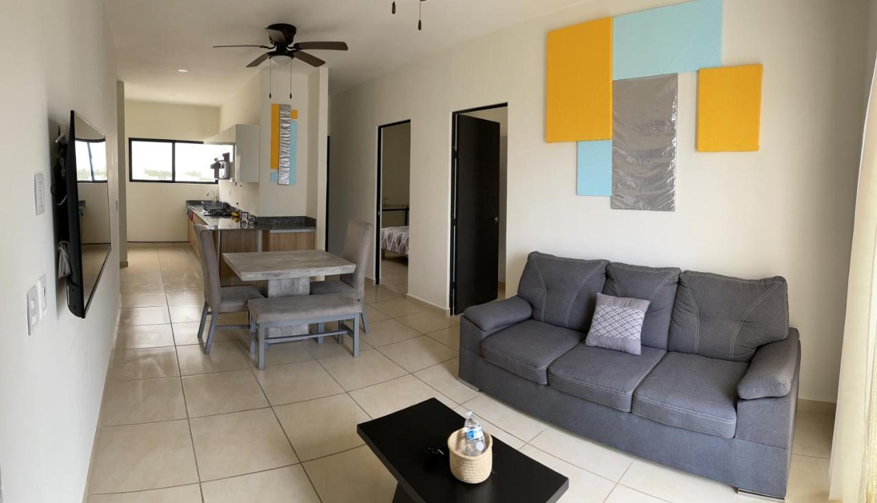 Yellowsub Apartments Cancun Room photo