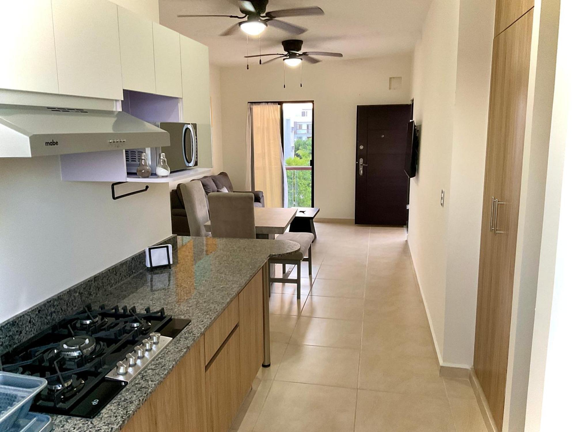 Yellowsub Apartments Cancun Room photo